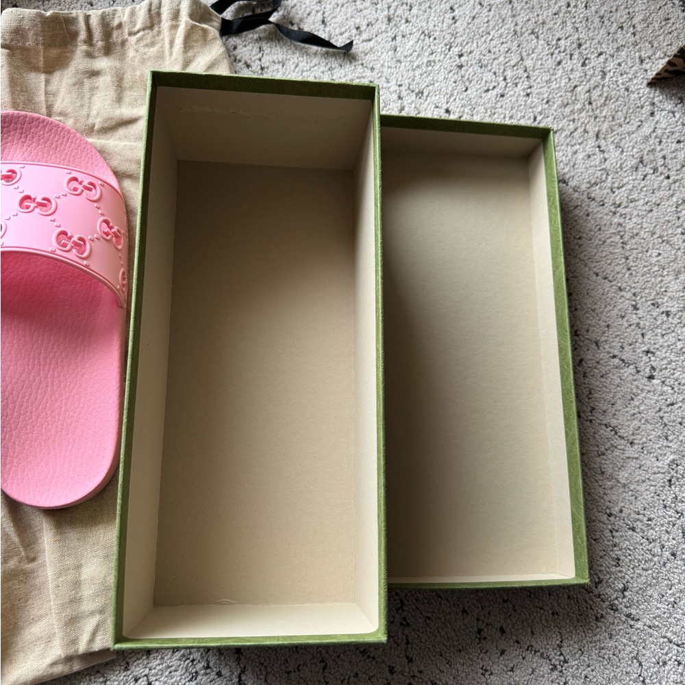 NEW Gucci Pink Logo Slide Sandals sz 40 or 9-9.5 - Picture 5 of 8